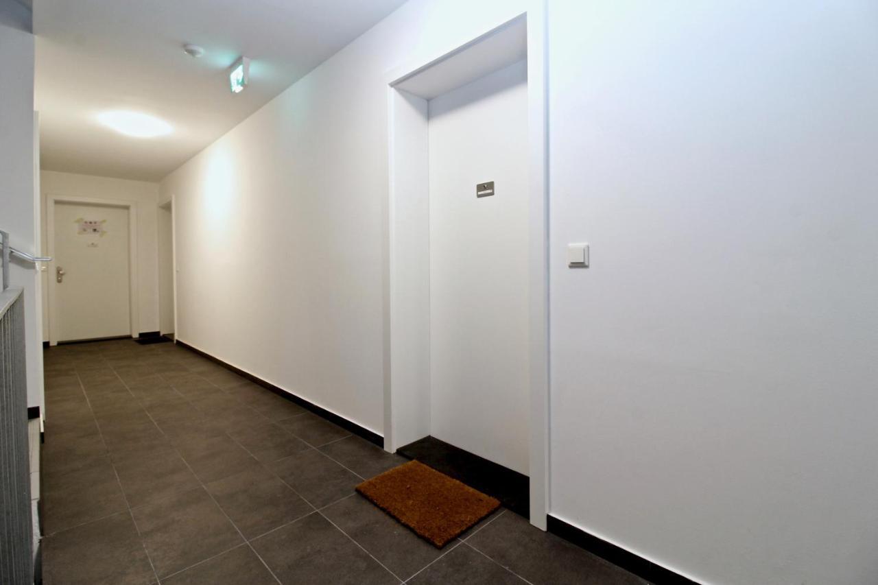 Yellow Flower Apartment With Pool - 5 Min To Lake Wina Bagian luar foto