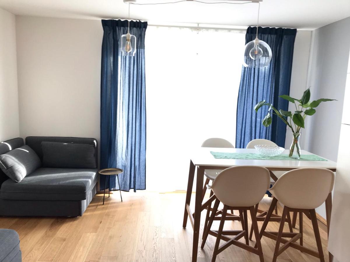 Yellow Flower Apartment With Pool - 5 Min To Lake Wina Bagian luar foto